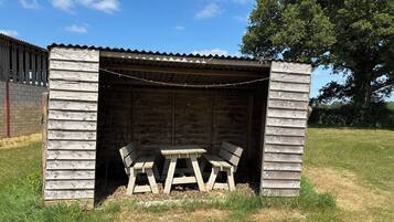 Cottage | Outdoor dining