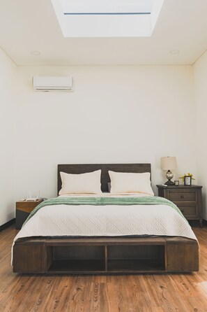5 bedrooms, free WiFi, bed sheets