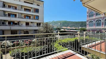 Apartamento, 3 quartos, sacada, vista para a cidade | Vista para a cidade