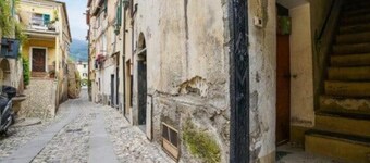 House located in the historic center of Taggia, small pets allowed