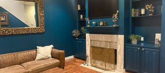 Luxe Escape South of Highland Park!