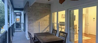 Luxe Escape South of Highland Park!