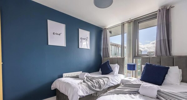 Iron/ironing board, travel cot, WiFi, bed sheets