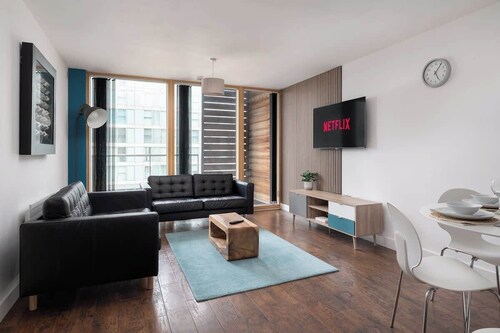 2BR| 2Bath | Parking | Walk to Xscape & Centre:MK