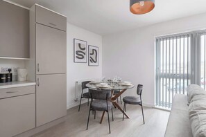 Dining - Stylish 2-Bed Apartment | Parking | Great Location (Bletchley)