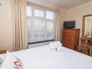2 bedrooms, individually decorated, individually furnished, free WiFi