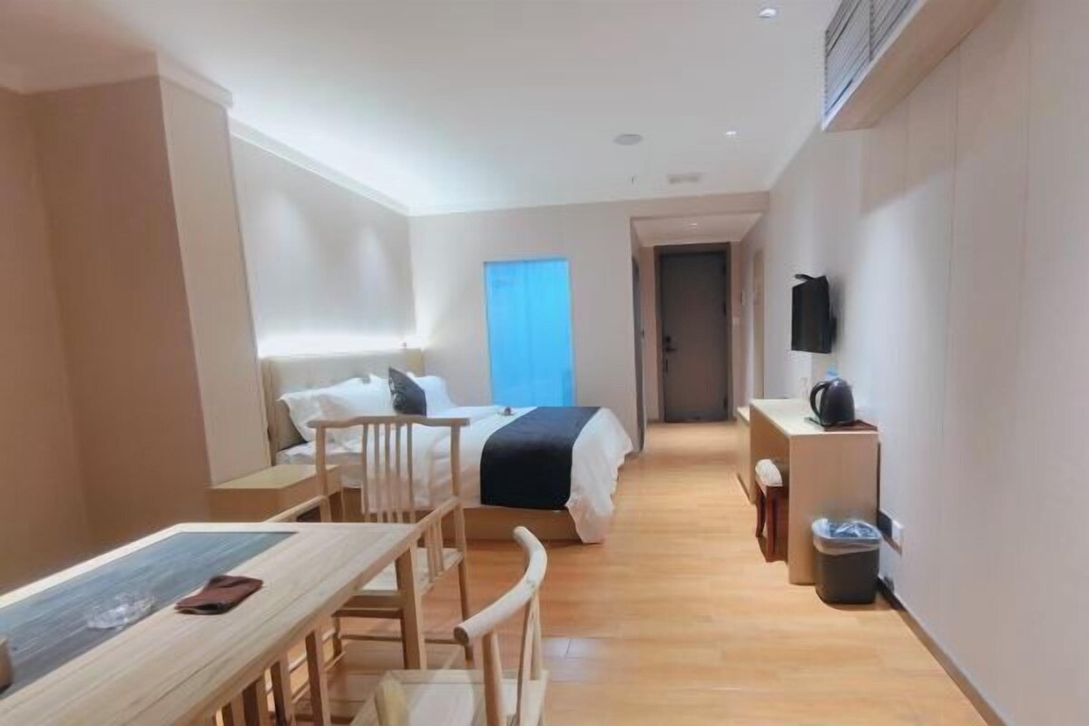 Smart Voice-Controlled Room