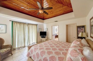 2 bedrooms, in-room safe, iron/ironing board, WiFi