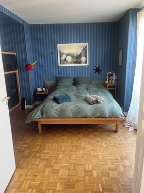 1 chambre, fer et planche à repasser, Wi-Fi, draps fournis