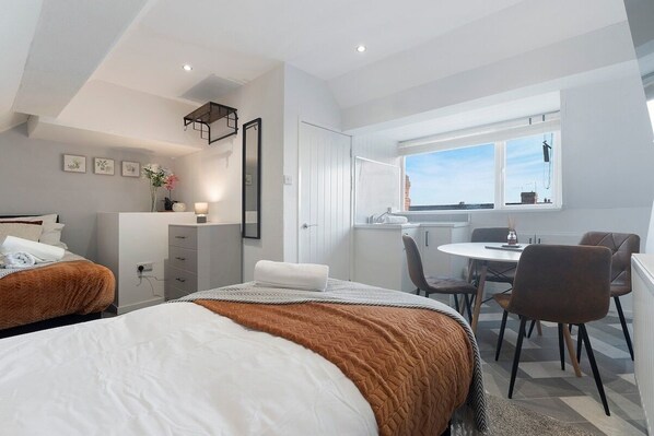 4 soverom, internettilgang og sengetøy