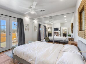 4 bedrooms, iron/ironing board, WiFi, bed sheets - Private compound, offering three separate living spaces! multi families,groups (Desert Hot Springs)