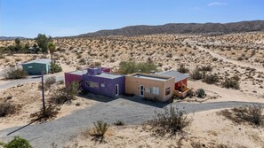 Exterior - Private compound, offering three separate living spaces! multi families,groups (Desert Hot Springs)