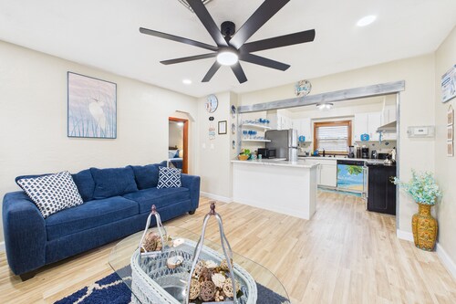 Charming 3-bedroom house with AC, WiFi in fantastic Melbourne