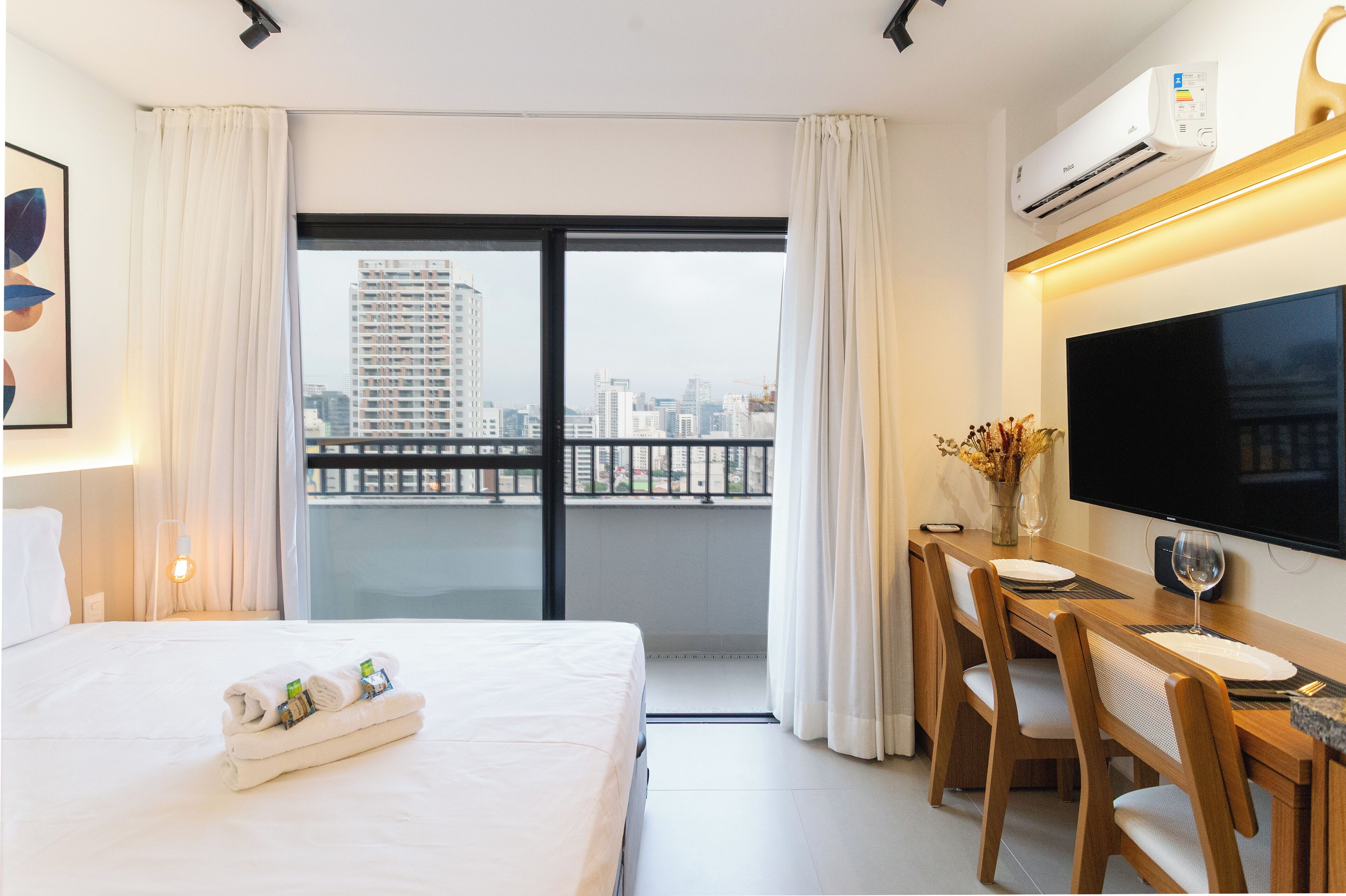 Studio | Blackout drapes, iron/ironing board, free WiFi