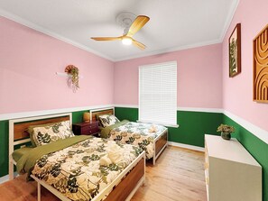 4 bedrooms, WiFi, bed sheets