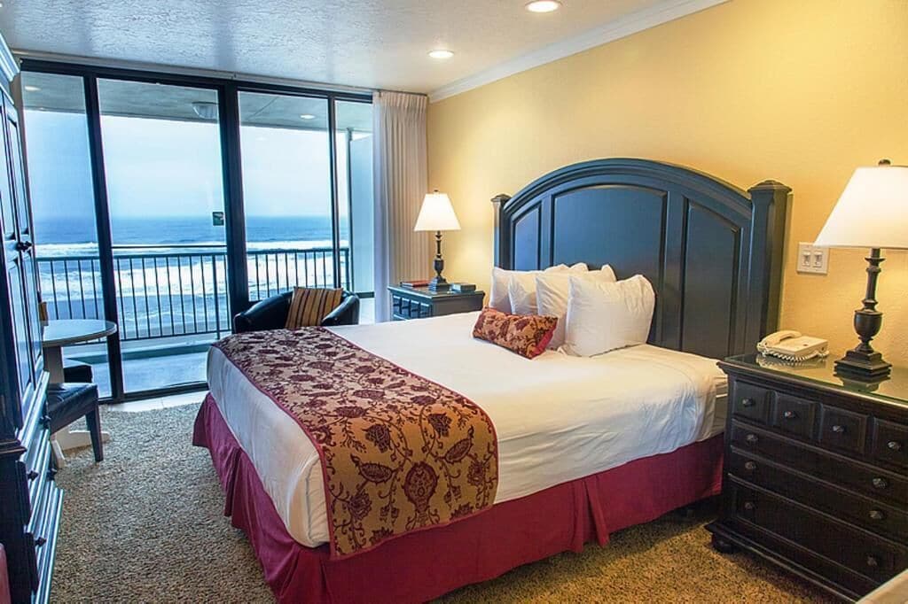 Individually decorated, iron/ironing board, free WiFi