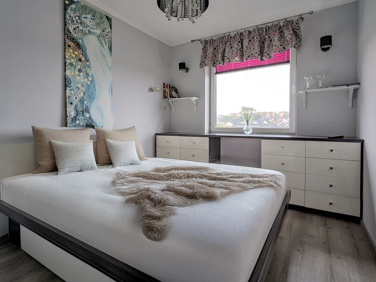 2 Schlafzimmer, Schreibtisch, Bügeleisen/Bügelbrett, kostenloses WLAN