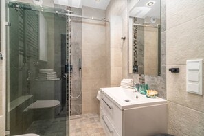 Hair dryer, towels