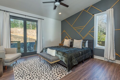 Modern Forest Retreat Sauna Fireplace Views
