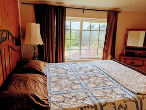 4 slaapkamers, een bureau, gratis wifi, beddengoed