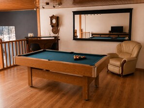 House | Game room - Ardennes Escape - House for 12 People With Sauna, Billiards & Garden (Gouvy)