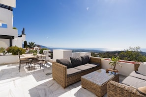 Outdoor dining - Mairena 23 - Sea view apartment (Ojen)