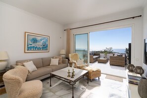 Living area - Mairena 23 - Sea view apartment (Ojen)