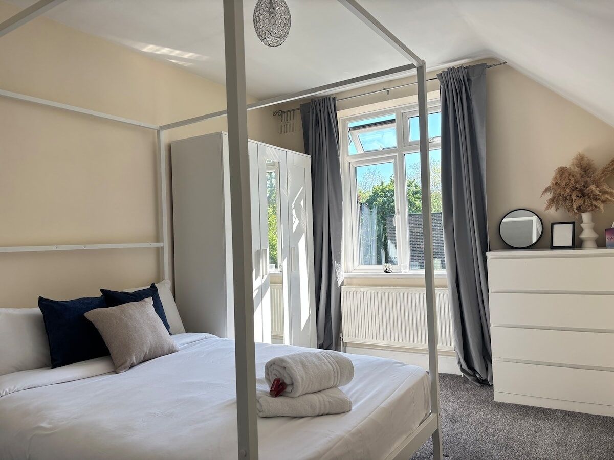 3 chambres, fer et planche à repasser, accès Internet, draps fournis