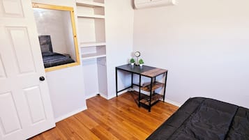 3 bedrooms, desk, free WiFi, bed sheets