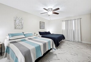 2 bedrooms, iron/ironing board, travel cot, WiFi - Comfortable 2-Bedroom Rental in Bridge City (Bridge City)