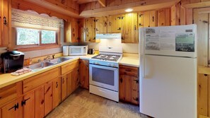 Fridge, cookware/dishes/utensils