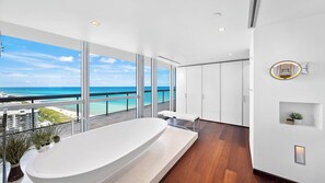 Luxury Suite, 3 Bedrooms, Kitchen, Ocean View | Bathroom | Separate tub and shower, deep soaking tub, free toiletries, hair dryer - The Setai Private Luxury Residences (Miami Beach)