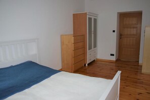 1 Schlafzimmer, Schreibtisch, Bügeleisen/Bügelbrett, WLAN