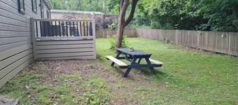 Fir Tree - 2 bedrooms sleeps 5