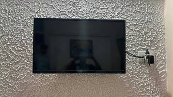 Economy-Doppelzimmer, Balkon, Stadtblick | Kostenloses WLAN