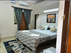 Economy Double Room, Balcony, City View