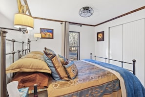 3 Schlafzimmer, Schreibtisch, kostenloses WLAN, Bettwäsche