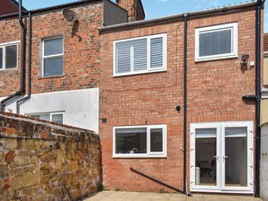 Exterior - 2 bedroom accommodation in Redcar, near Saltburn-by-the-sea (Redcar, near Saltburn-by-the-sea)