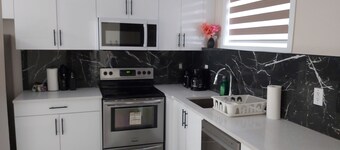 Luxurious 2 BDRMS Basement Legal Suite