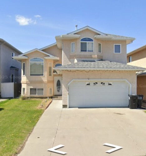 Luxurious 2 BDRMS Basement Legal Suite