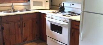 Rough Cut Lodge - Hickory Cabin