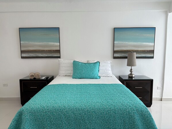 Iron/ironing board, WiFi, bed sheets