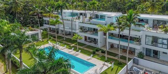 Brisa Bonita: 3 bedroom unit ground floor with private rooftop poo.