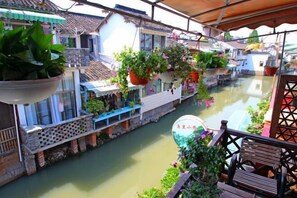 Property grounds - Shanghai Jiaoli Xiaoyan Inn (Zhujiajiao Scenic Area Ancient Town) (Shanghai)