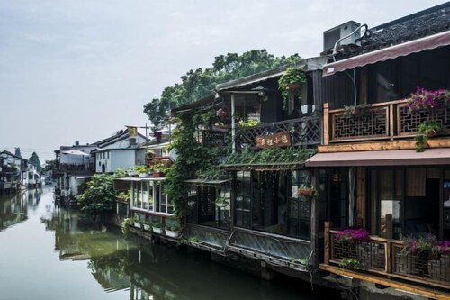 Shanghai Jiaoli Xiaoyan Inn (Zhujiajiao Scenic Area Ancient Town)