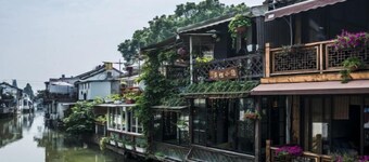 Shanghai Jiaoli Xiaoyan Inn (Zhujiajiao Scenic Area Ancient Town)