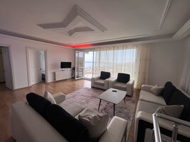 Basic Condo, Sea View | Living area