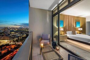 Luxury-Penthouse, 1 King-Bett, Meerblick | 1 Schlafzimmer, hochwertige Bettwaren, individuell dekoriert