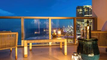Luxury Penthouse, 1 King Bed, Ocean View | Balcony