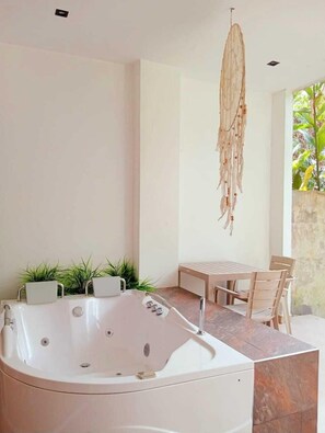 Suite Deluxe, vista al jardín | Wifi gratis 